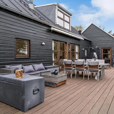 Gorgeous In With Kitchen