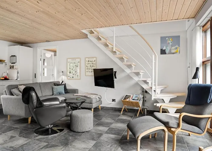 Gorgeous In With Kitchen